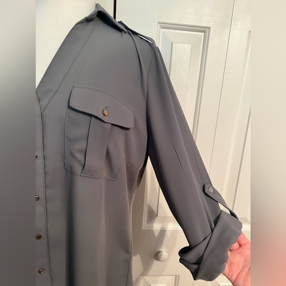 NWOT Roll-Tab Utility Shirt in Carlson Grey Size Medium - Picture 7 of 7